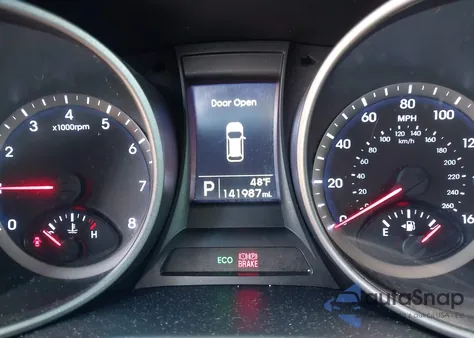 2014 Hyundai Santa Fe Sport 2.4L z USA, uszkodzony, nr VIN 5XYZTDLB7EG197852